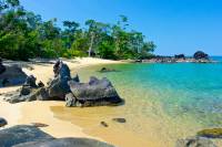 parcourir en groupe madagascar plage 